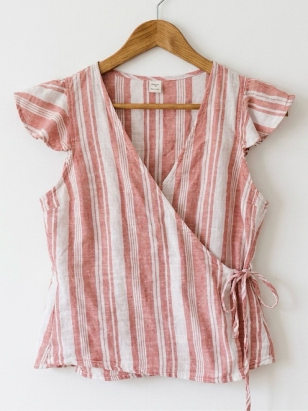 Old Navy Red & White Striped Linen Blend Wrap Top Flutter Sleeve Peplum Medium - Picture 2 of 6